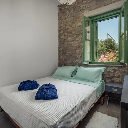 Aglaia Villa *